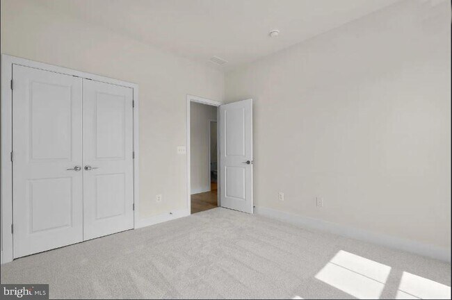 Building Photo - 112 Galaxy Pl