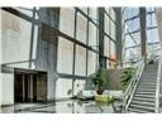 Building Photo - Beautiful 1-bed condo available at Veer