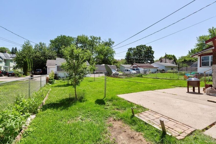 Building Photo - 346 Cleveland Ave N