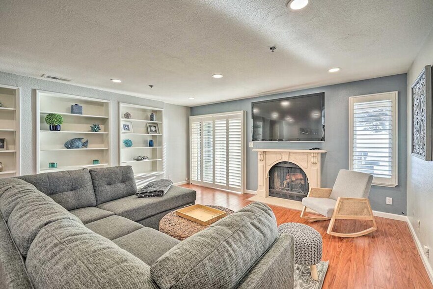 Building Photo - 222 Palmetto Ave