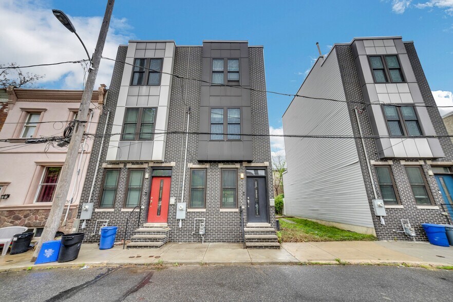 Primary Photo - 535 Morse St