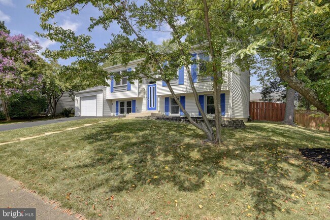 Building Photo - 618 Worchester St