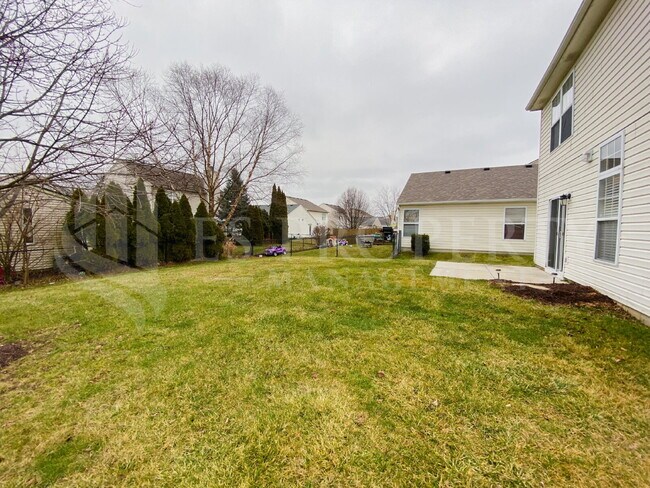 Building Photo - Welcome home to this charming 4-bedroom, 2.5-bath home in Noblesville!