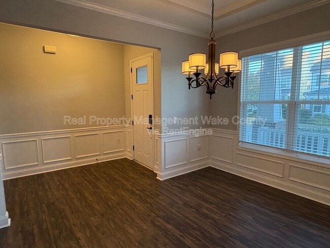 Building Photo - 1664 Highpoint St