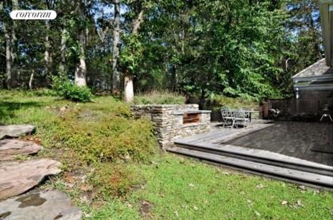 Building Photo - 5 Hayseed Way