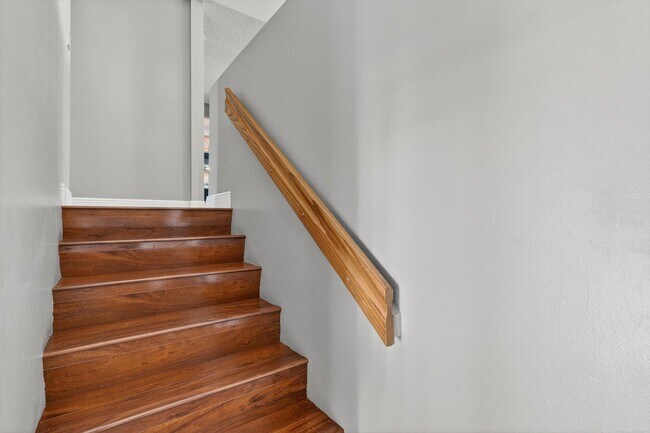 Building Photo - 301 SW 158th Terrace