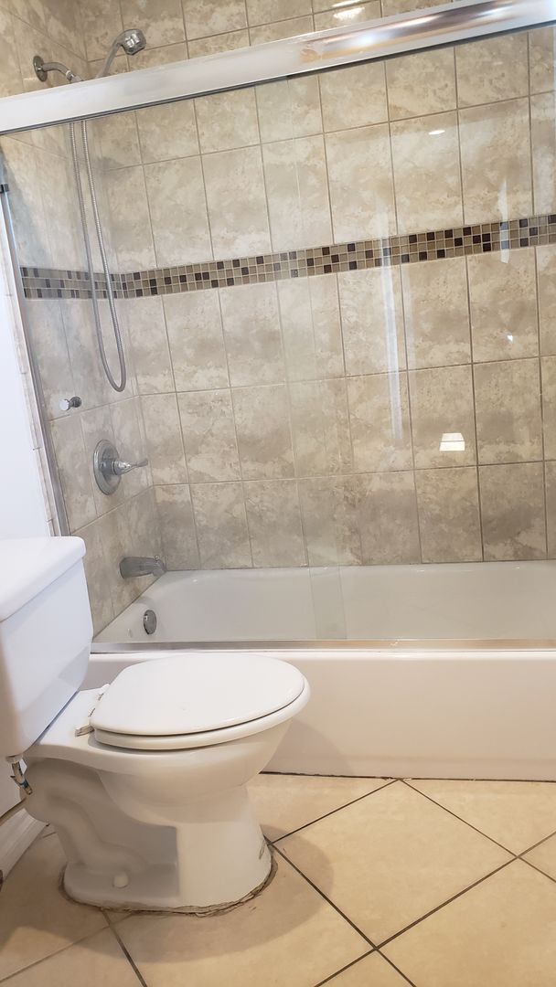 Building Photo - 40(718)