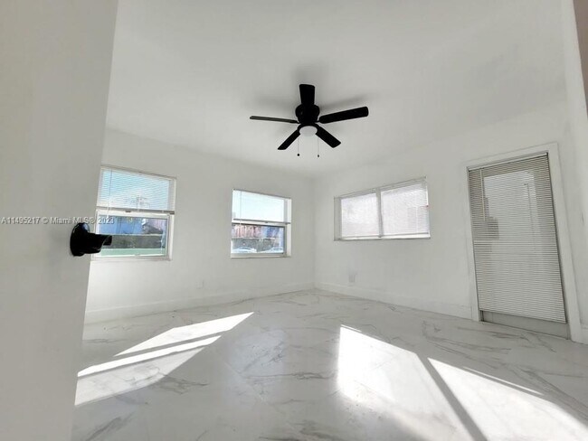 Building Photo - 1234 Euclid Ave