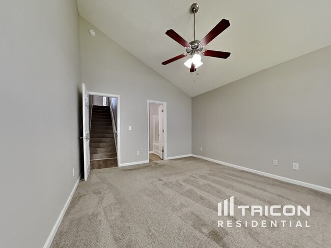 Building Photo - 819 Chablis Dr