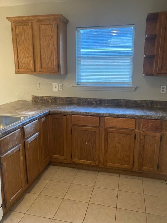 Building Photo - Gulfport 3 Bedroom