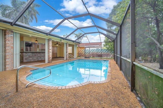 Building Photo - 3441 N Hills Dr