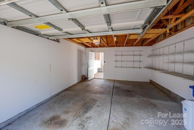 Building Photo - 103 Quarter Ln