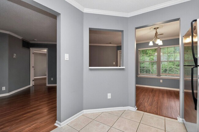 Building Photo - Amazingly and rarely available home that is literally on the greenway.