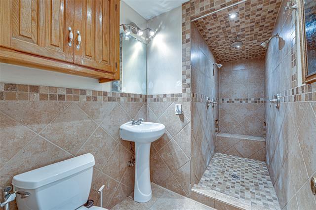 Building Photo - 917 Meadowgate Dr