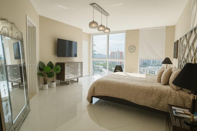 Building Photo - 150 Sunny Isles Blvd