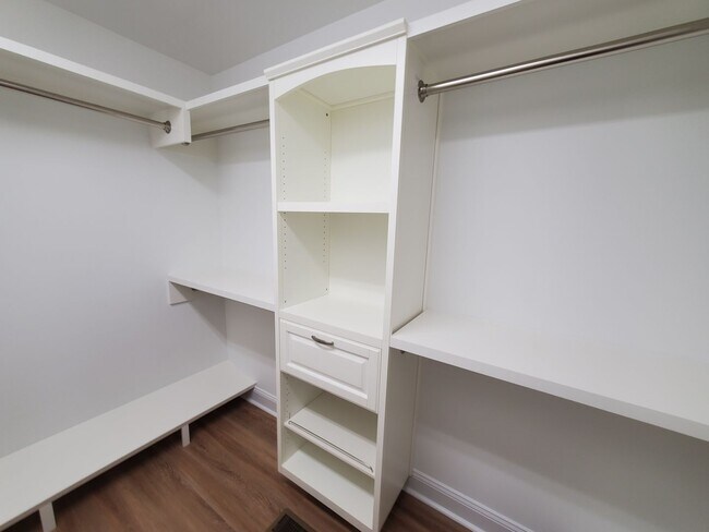 Building Photo - 235 J Brown Rd