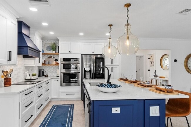 Building Photo - 1301 Appian Dr