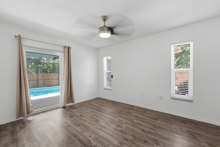 Building Photo - 4404 Meadow Creek Cir