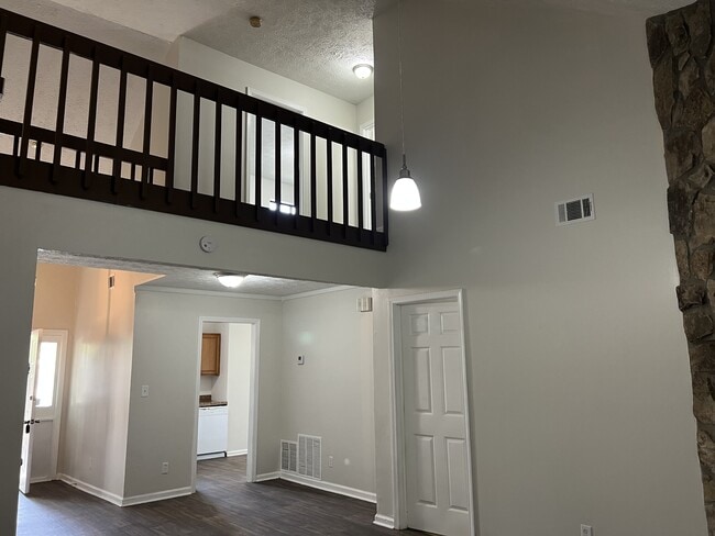 Building Photo - 5812 Trent Walk Dr