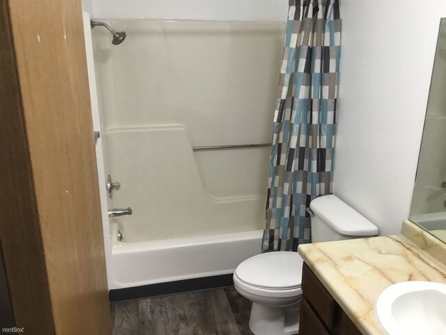 Building Photo - 2 br, 1 bath  - 1105 E Bowen Ave Unit C