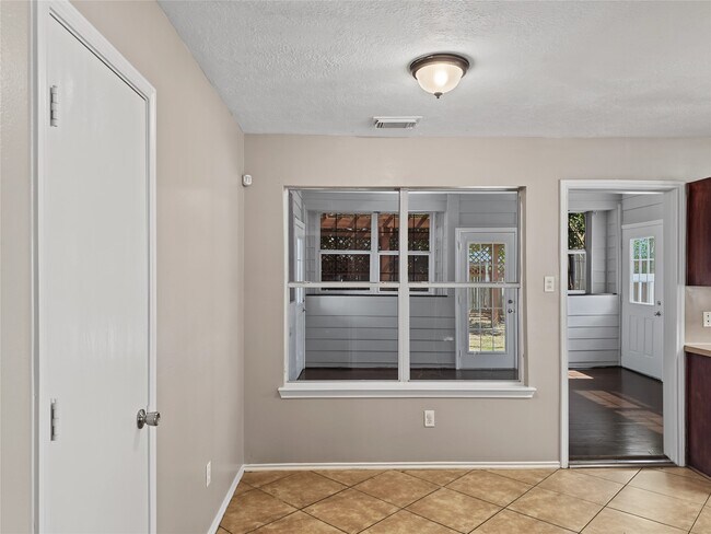 Building Photo - 19323 Cypress Peak Ln