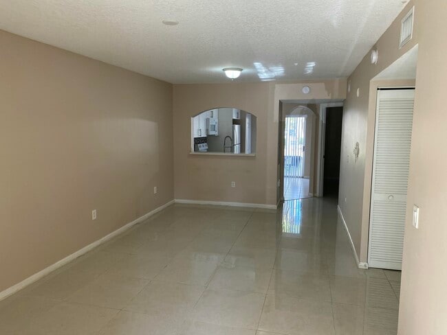 Building Photo - 3481 Briar Bay Blvd