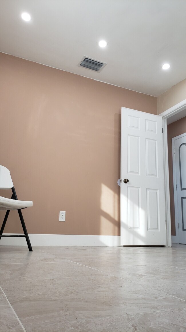 Building Photo - 651 16th St NW