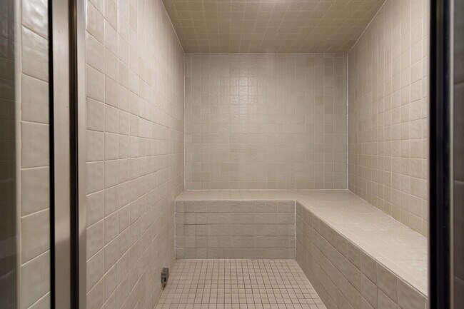 Building Photo - 290 Broken Lance Dr