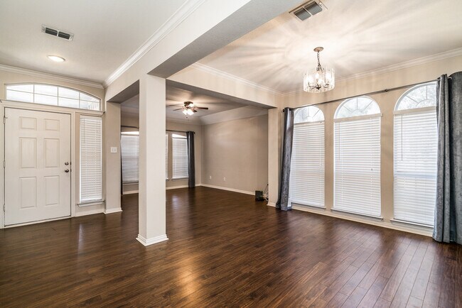 Building Photo - 5452 Lake Powell Dr