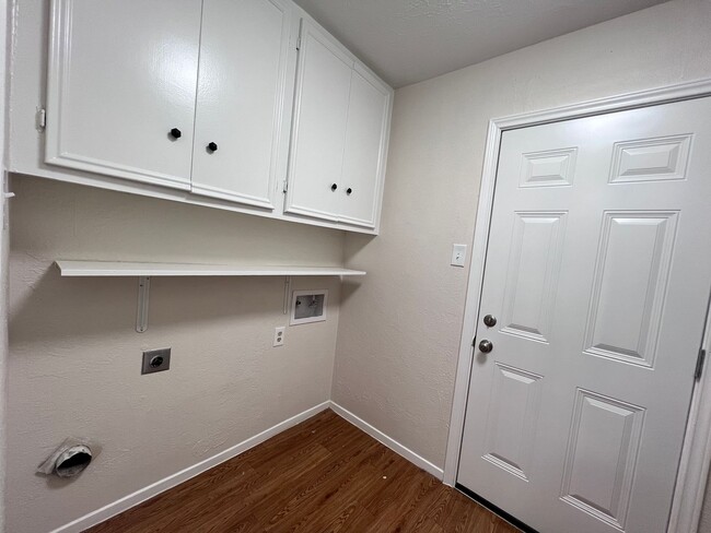 Building Photo - 4 Bedroom 2 Bathroom in Northwest Houston ...