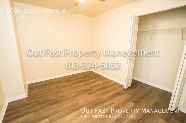 Building Photo - 5004 Beechcraft Way