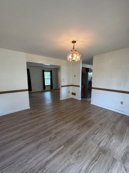 Building Photo - 17 Buckwalter Cir