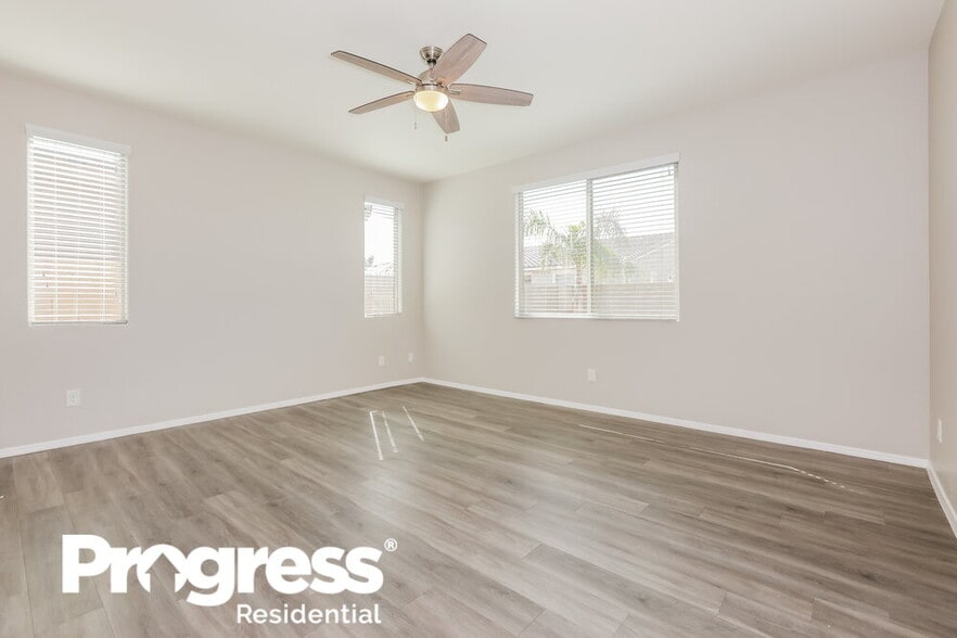 Building Photo - 22507 E Munoz St