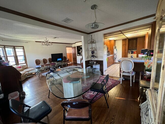 Building Photo - 1618 Glendon Ave