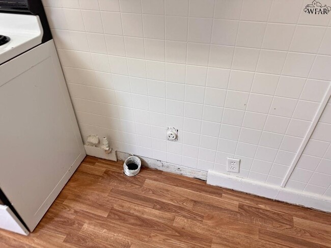 Building Photo - 2209 Talunar Ln