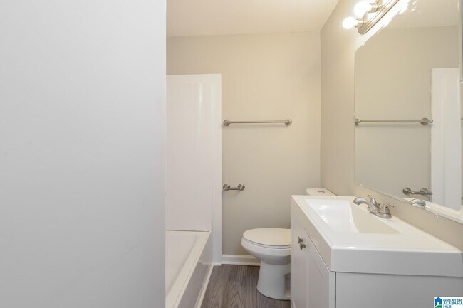 Building Photo - 7637 Ridge Tree Ln