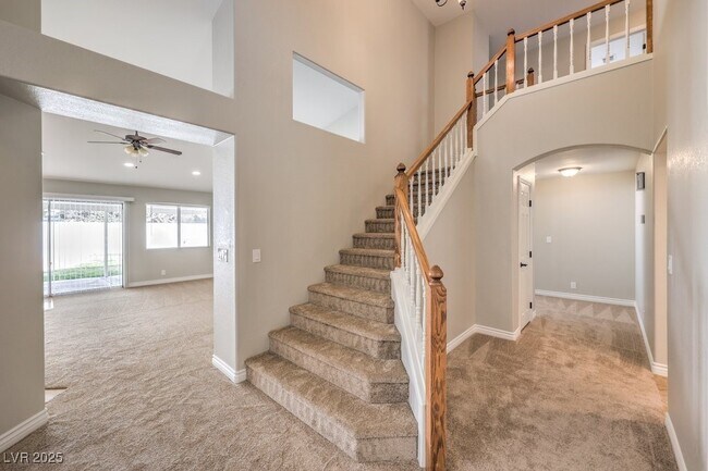 Building Photo - 10024 Sail Landing Ct