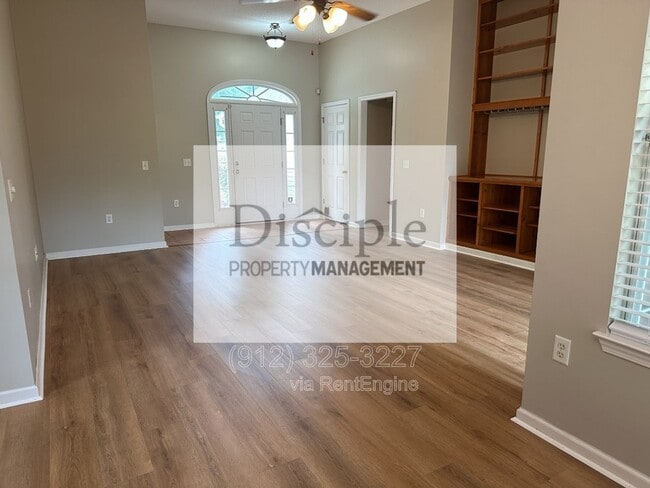 Building Photo - 355 Shady Oak Cir