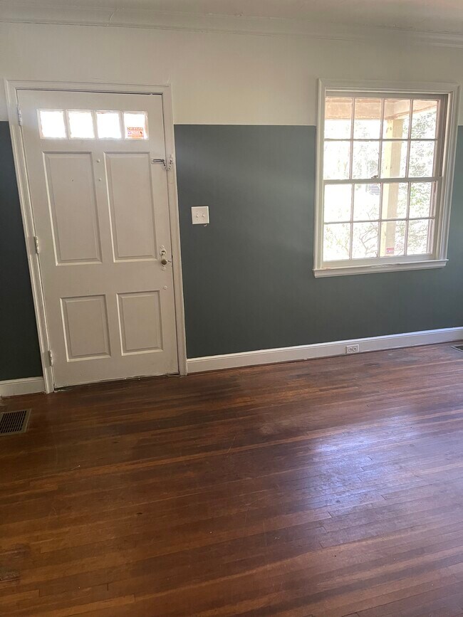 Building Photo - 3030 Carol Ave