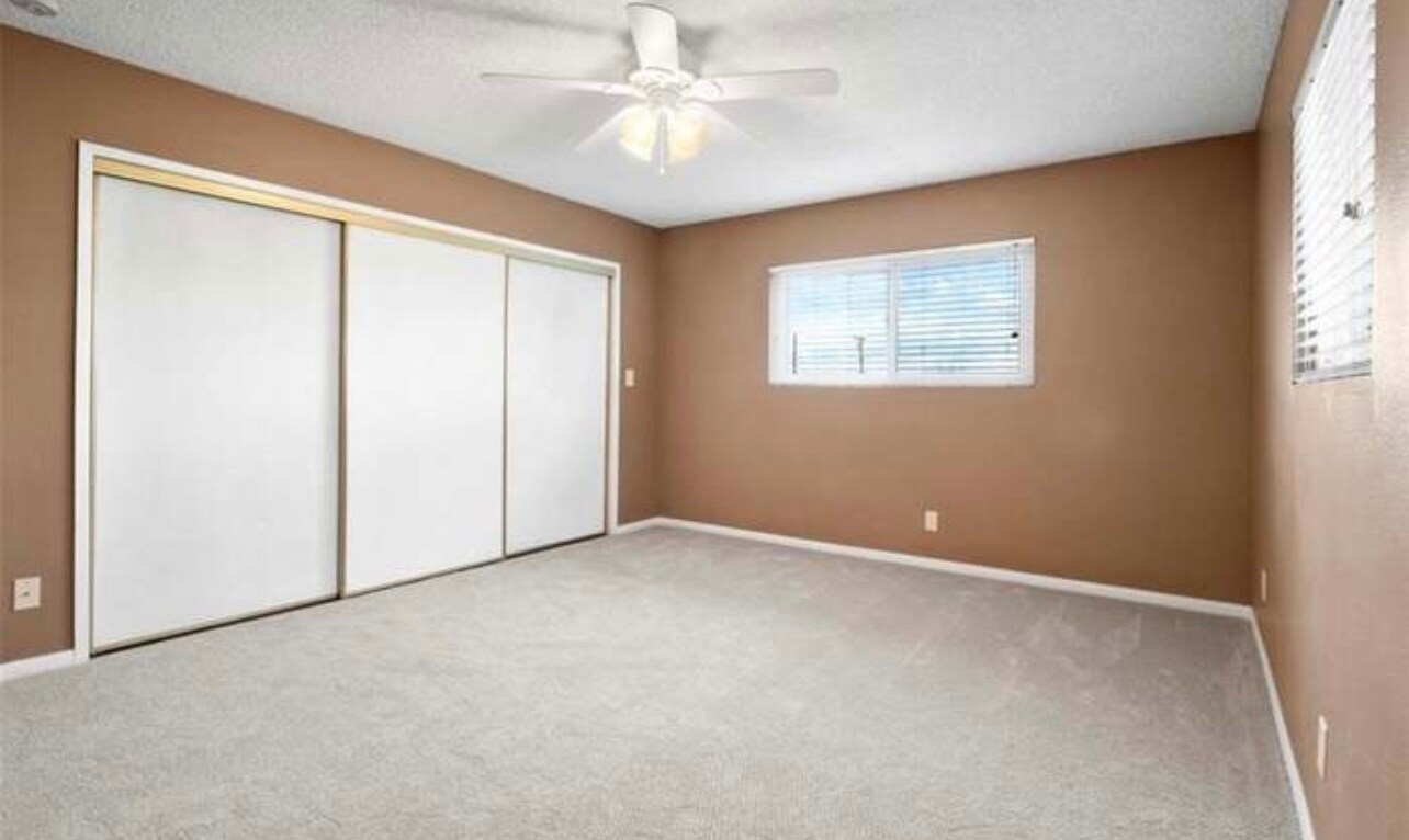 Building Photo - 4551 W Avenue L14