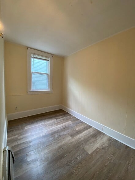 Building Photo - 207 S Union St