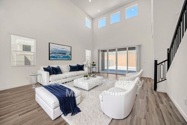 Building Photo - 6946 W Buckhorn Trail