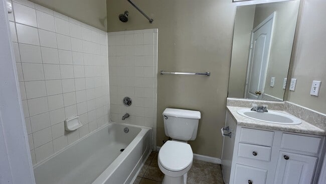 Building Photo - 17954 Villa Creek Dr