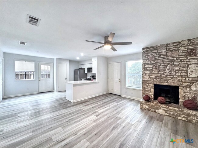 Primary Photo - 608 Bracewood Cir