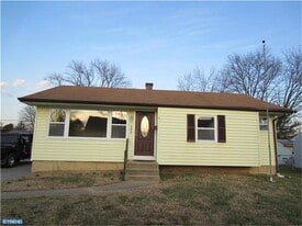 Building Photo - 208 Kenmark Rd