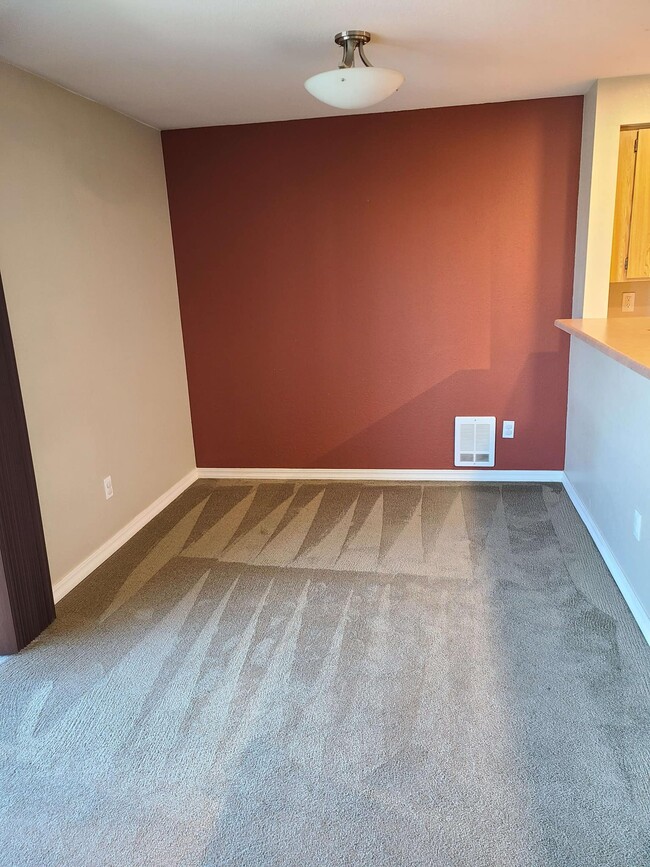 Dining room area - 1760 W Sunn Fjord Ln