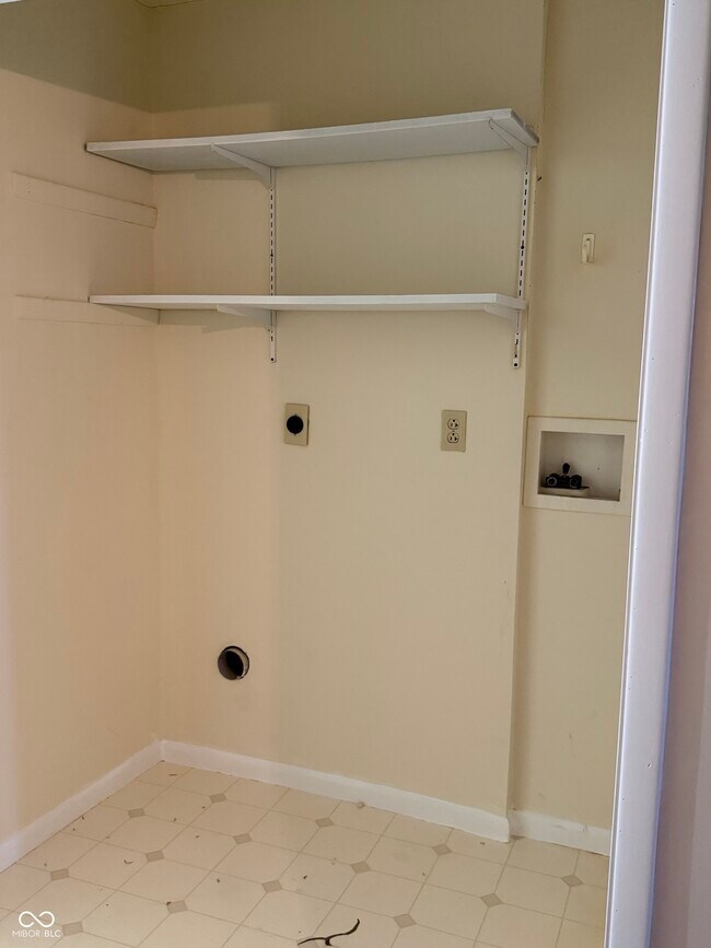 Building Photo - 8365 Paso Del Norte Ct