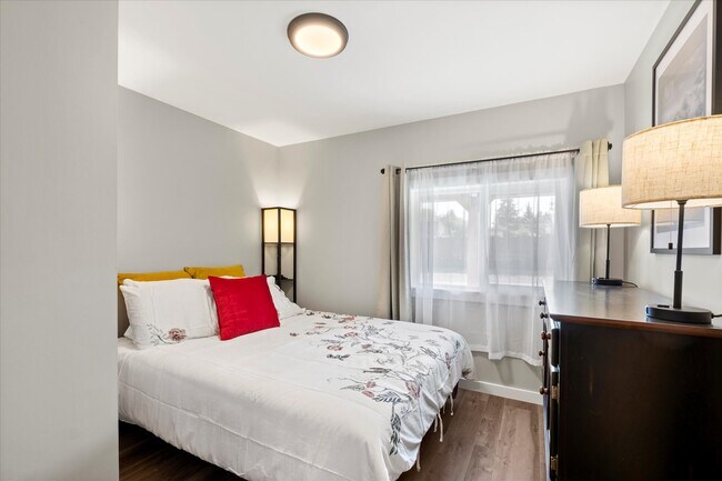 Japanese-inspired bedspread and fixtures makes for a unique night's sleep. - 4206 N Winnifred St