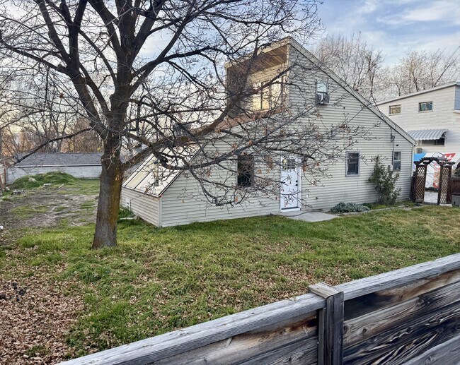 Building Photo - 8544 S 300 E