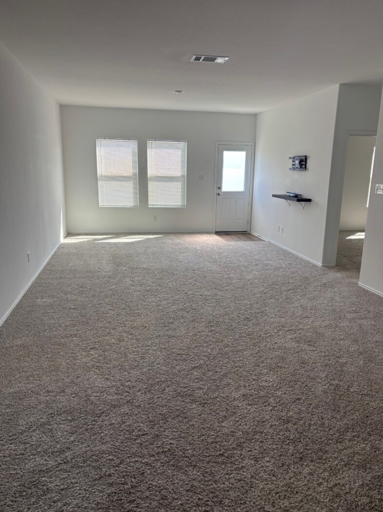 Building Photo - 216 Rancho del Cielo Ln